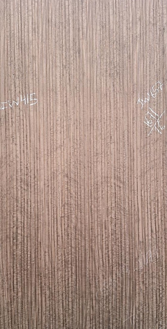 Propperly Embossed Veneer 01